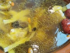 紫砂土鸡汤-有红鸡毛店·川菜(建设路店)