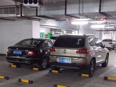 -中信泰富万达广场·停车场