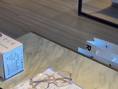 -瑞司视光眼镜·蔡司战略合作眼镜店(新街口店)