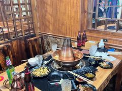 -果松木炭酸菜铜火锅·外婆参鸡汤