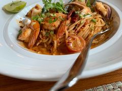 -Chom Cafe and Restaurant