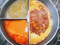 小嫩牛专利T型锅（一锅三吃）-热火朝天鲜切牛肉火锅(南强街巷店)