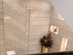 -王朝大酒店徐汇店-地面停车场