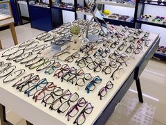 -三叶眼镜城·好视力眼镜店