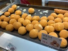 冰淇淋泡芙-六贤记(文三店)