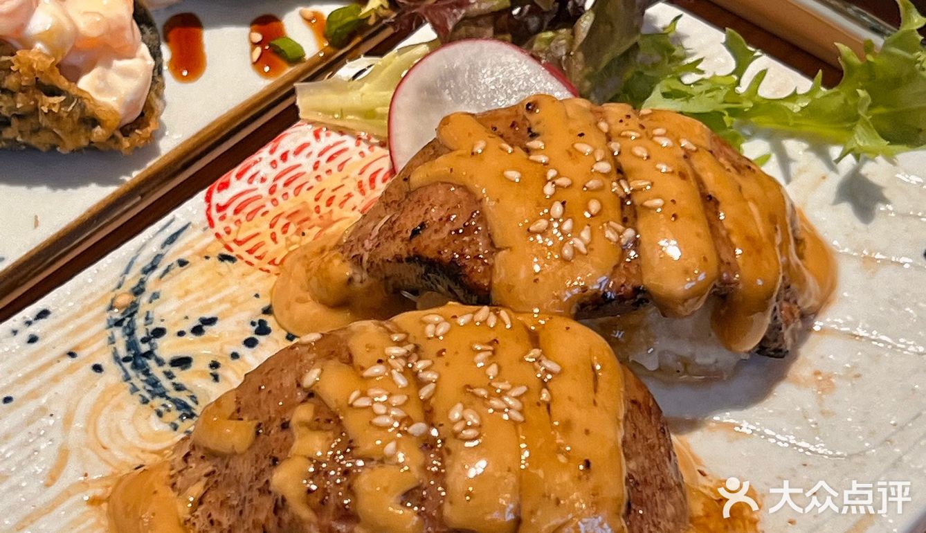 成都！胖嘟嘟的油豆腐寿司🍣料巨多超好吃！
