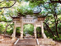 -灵岩山风景区