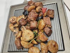 迷迭香黑蒜蘑菇煎安格斯雪花牛肉-酒蜻蜓·庭院私房菜(天元东路店)
