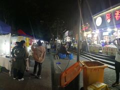 -吴山路夜市