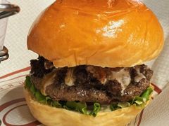 -BOURBON 玻本美式餐厅酒吧(虹桥新天地店)