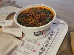 -荀记肉夹馍(三八家乐福店)