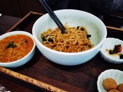 -蟹上黄·蟹黄面·江南糖水(人民广场店)