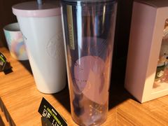-星巴克(杭州湖滨银泰E区店)