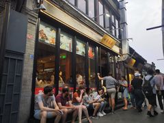 等位区-四季民福烤鸭店(前门廊房二条店)