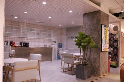 -AYO SALON