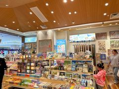 -猫的天空之城概念书店(印象城购物中心店)