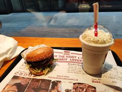 -The Habit Burger Grill 哈比特汉堡(复兴soho店)