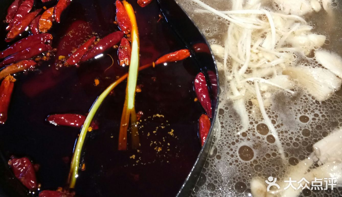 应该是新店感觉东西都还很新呢