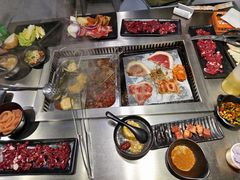 -牛里牛气· 榴莲海鲜鲜牛肉自助火锅·烤肉(华南城店)