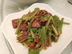 小炒雪花牛肉-亢龙太子酒轩·花园店