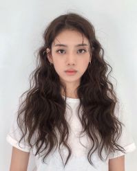 -变画·发型STUDIO