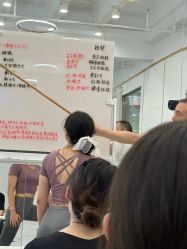 -亚太瑜伽普拉提学院