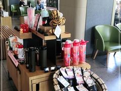 零售区-星巴克臻选(深圳龙华红山天虹店)