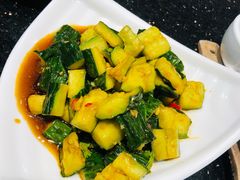 拍青瓜-大嫂镬仔·焖鸡煲·啫啫煲(逢源路店)