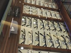 -博士眼镜(沙井京基百纳广场店)