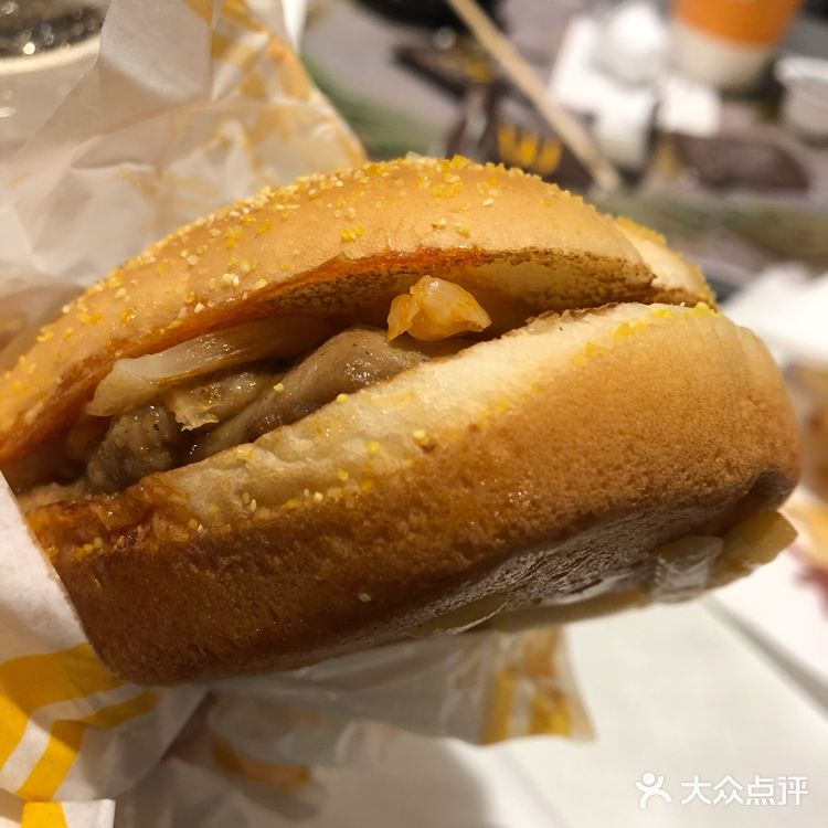 哎呀妈呀这个桂林酸笋板烧堡