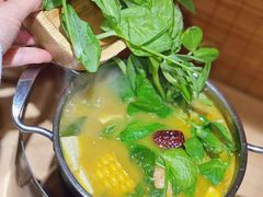-独食火锅·半米屋台(直营总店)