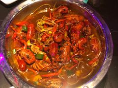 香辣小龙虾-伟仔鱼生虾生馆(平西路1-25号院店)