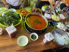 -黄利砖万峰林布依特色酸笋牛肉馆