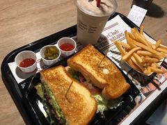 -The Habit Burger Grill 哈比特汉堡(复兴soho店)