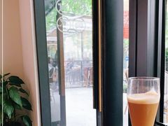靠窗位-Peet's 皮爷咖啡(东湖路手作店)