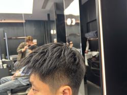 -侨治发型