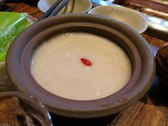 -老牌坊云南鱼豆花火锅(爱建店)