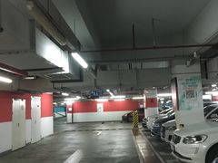 -久光百货-地下停车场