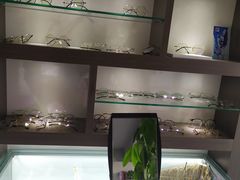 -视野联行眼镜蔡司·依视路官方授权店(顺城店)