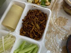 京酱肉丝-北平小馆·烤鸭·家常菜(磨房北里店)