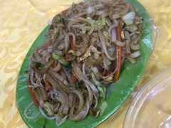 -蚝哥花姐湛江烤生蚝(美丽湾市场店)