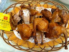 招牌红烧乳鸽-有腥气私房菜·寻味顺德