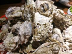 -方国老头包子·39年威海本地老字号•小船海鲜疙瘩汤