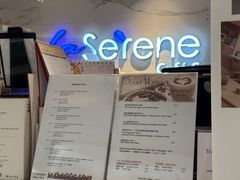 -La-Serene Café