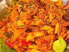 鱿鱼炒五花肉-富乐满韩国正宗炸鸡韩国料理(虹泉路店)