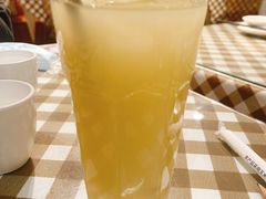 -新大咀港式茶餐厅(宝山万达店)