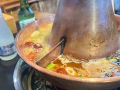 -果松木炭酸菜铜火锅·外婆参鸡汤