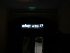 -Nathalie Djurberg与Hans Berg“牛皮纸包裹的月亮”-Prada荣宅当季展览