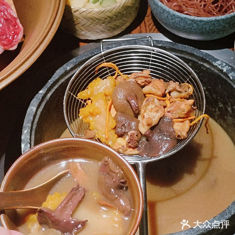 今天是一把养生局,菌汤怎么能这么好喝‼️