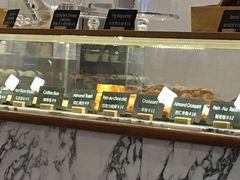面包甜点陈列柜-WHEAT&BAKER-麥(凯德来福士店)